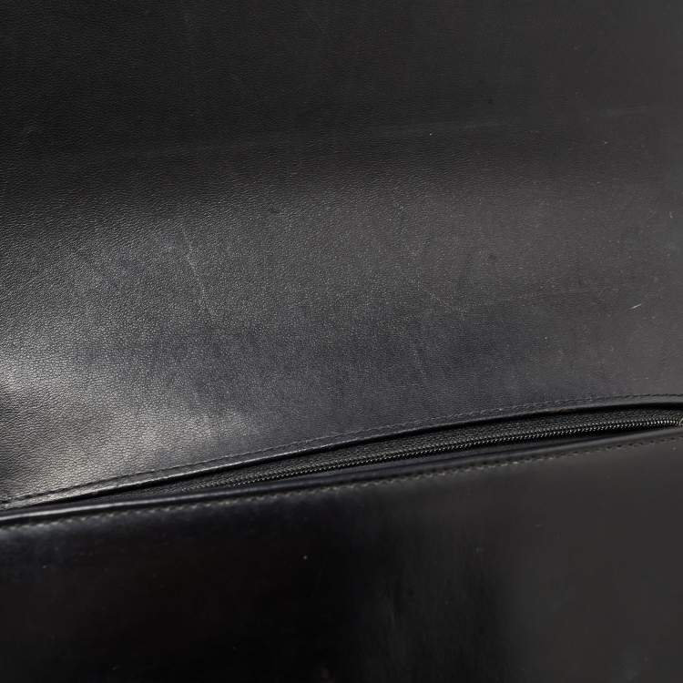 Pre Owned Chanel Black Glossy Leather New Medium Boy Bag