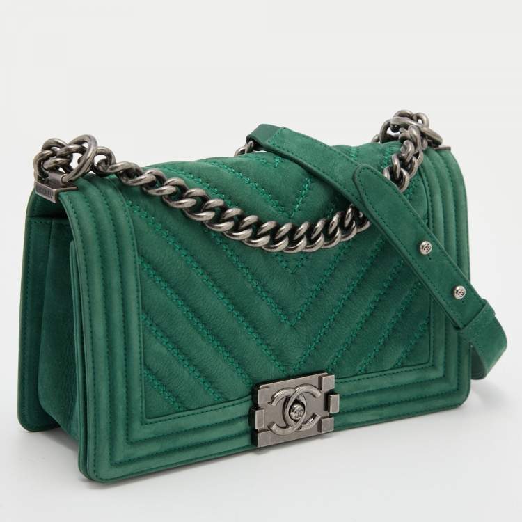 Pre Owned Chanel Green Chevron Nubuck Leather Medium Boy Flap Bag
