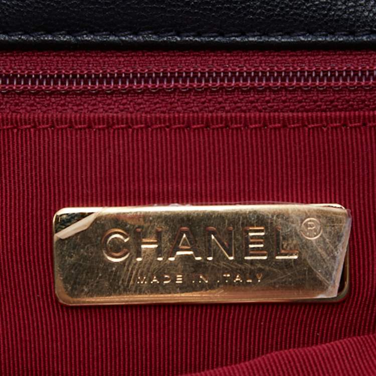 Pre Owned Chanel Black Quilted Leather CC 19 Flap Bag