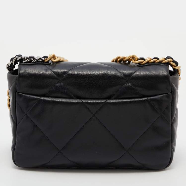 Pre Owned Chanel Black Quilted Leather CC 19 Flap Bag