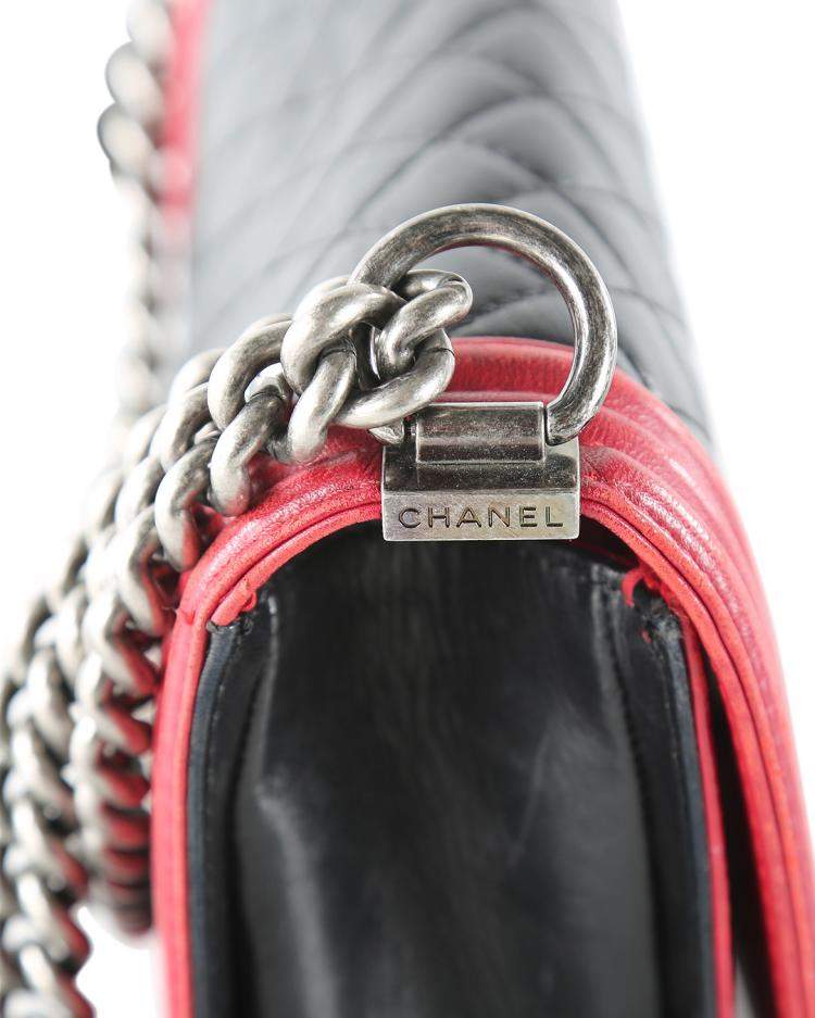 Pre Owned Chanel Black Quilted Leather With Red Trims Old Medium Boy Shoulder Bag