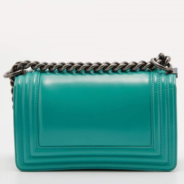 Pre Owned Chanel Green Patent Leather Small Boy Flap Bag