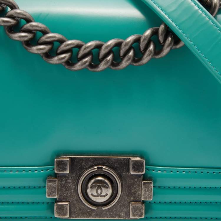 Pre Owned Chanel Green Patent Leather Small Boy Flap Bag