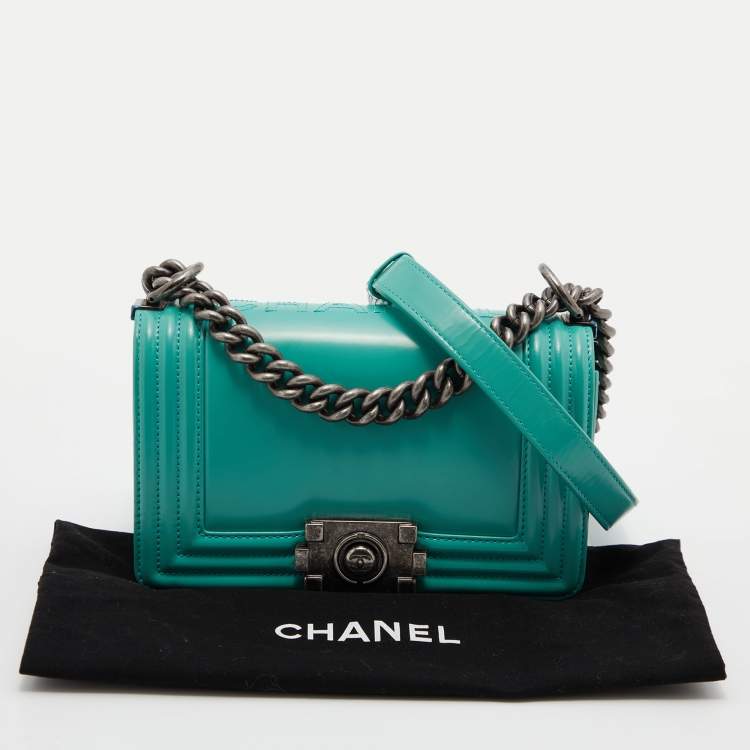 Pre Owned Chanel Green Patent Leather Small Boy Flap Bag