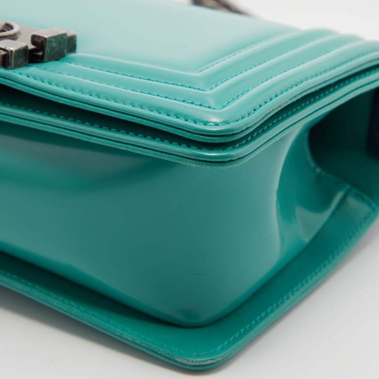 Pre Owned Chanel Green Patent Leather Small Boy Flap Bag