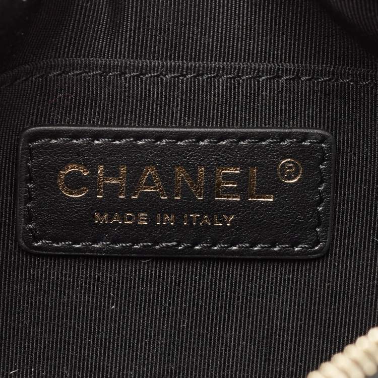 Pre Owned Chanel Black Quilted Glossy Leather Bi Classic Belt Bag