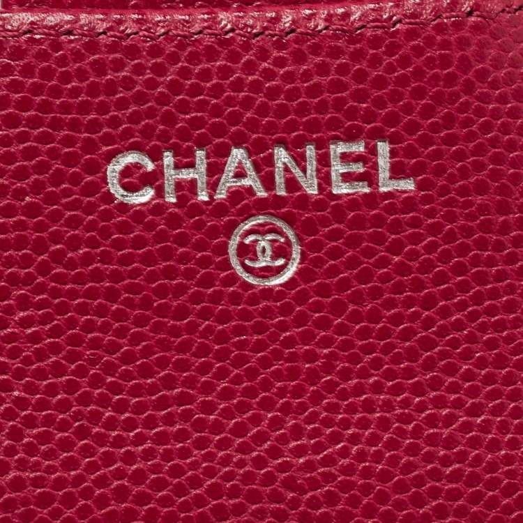 Pre Owned Chanel Red Quilted Caviar Leather Classic Trifold Wallet