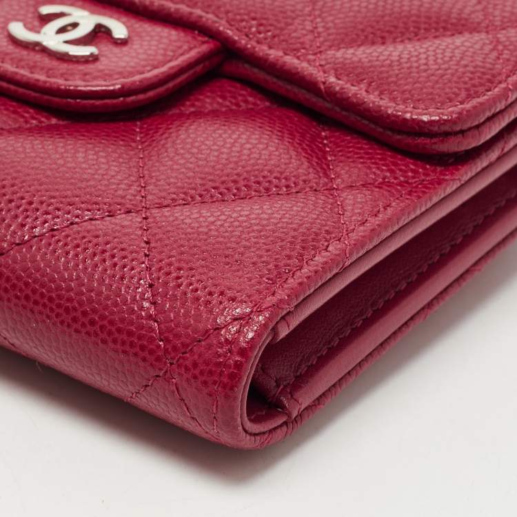 Pre Owned Chanel Red Quilted Caviar Leather Classic Trifold Wallet