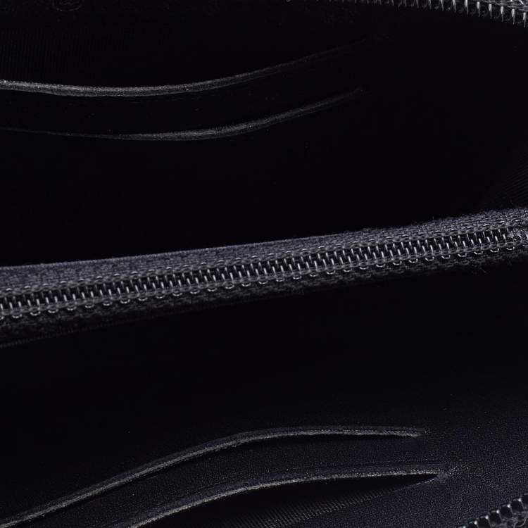 Pre Owned Chanel Black Quilted Leather Boy Zip Around Wallet