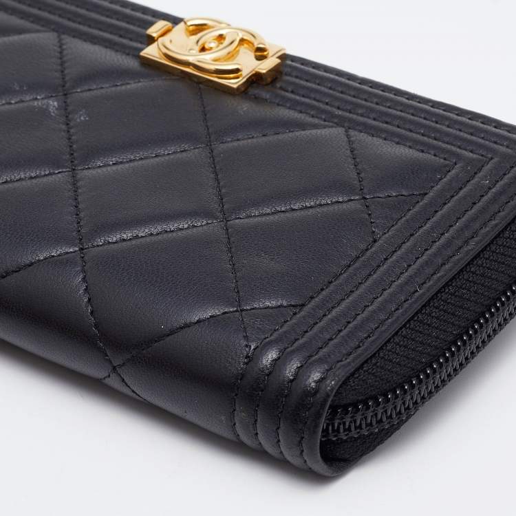 Pre Owned Chanel Black Quilted Leather Boy Zip Around Wallet
