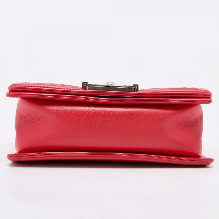 Pre Owned Chanel Red  Stingray and Leather Small Boy Flap Bag