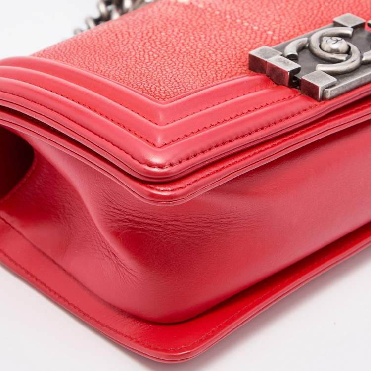 Pre Owned Chanel Red  Stingray and Leather Small Boy Flap Bag