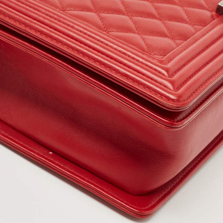 Pre Owned Chanel Red Quilted Leather New Medium Boy Shoulder Bag