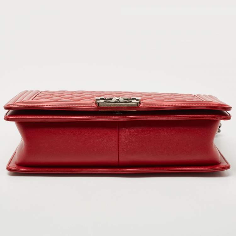 Pre Owned Chanel Red Quilted Leather New Medium Boy Shoulder Bag