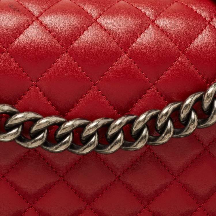 Pre Owned Chanel Red Quilted Leather New Medium Boy Shoulder Bag