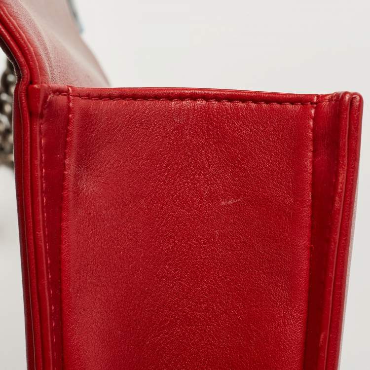 Pre Owned Chanel Red Quilted Leather New Medium Boy Shoulder Bag