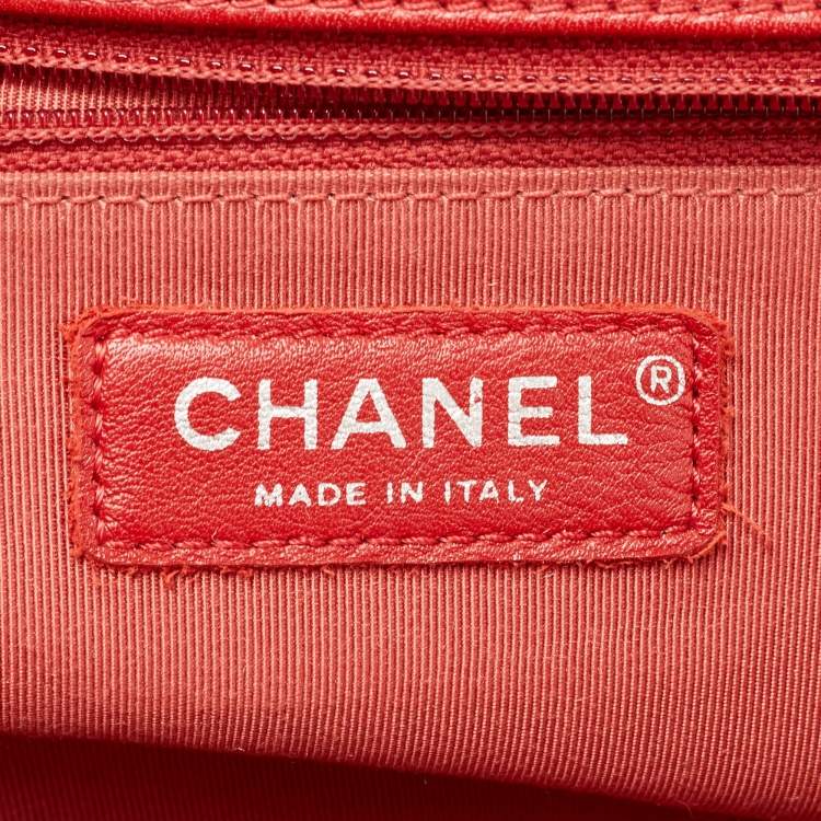 Pre Owned Chanel Red Quilted Leather New Medium Boy Shoulder Bag