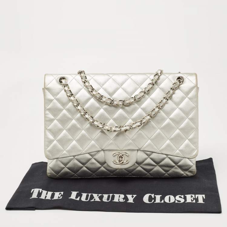 Pre Owned Chanel Silver Quilted Leather Maxi Classic Single Flap Bag
