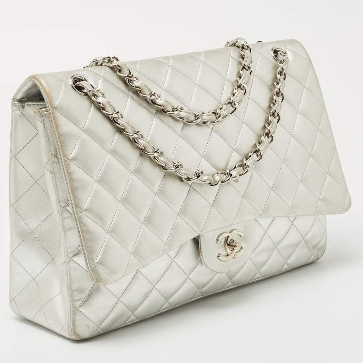 Pre Owned Chanel Silver Quilted Leather Maxi Classic Single Flap Bag