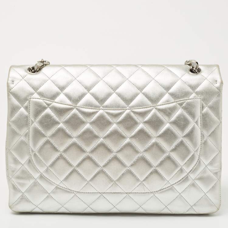 Pre Owned Chanel Silver Quilted Leather Maxi Classic Single Flap Bag