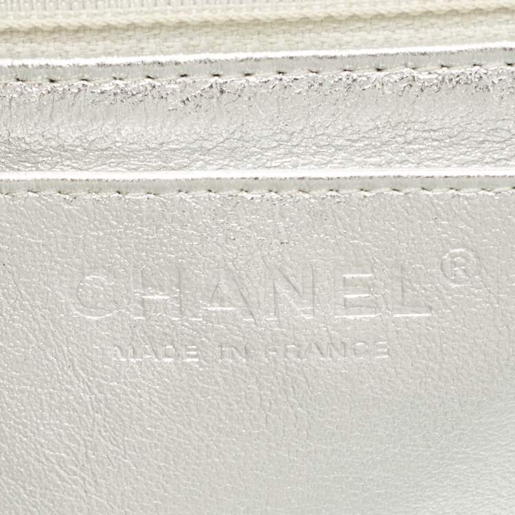 Pre Owned Chanel Silver Quilted Leather Maxi Classic Single Flap Bag