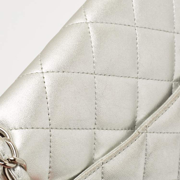 Pre Owned Chanel Silver Quilted Leather Maxi Classic Single Flap Bag