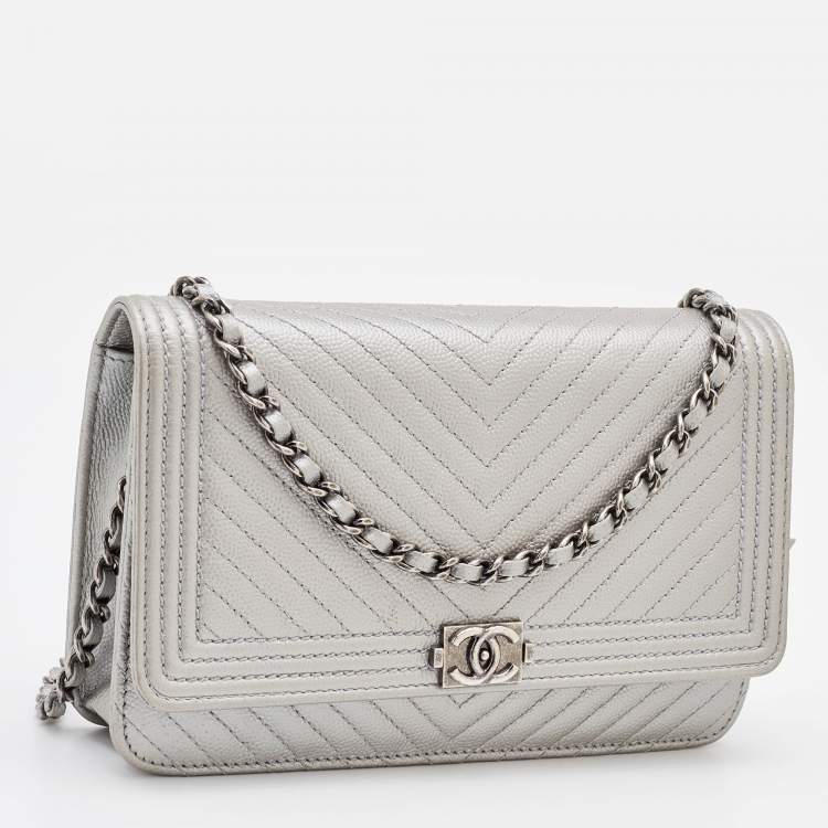 Pre Owned Chanel Silver Chevron Caviar Leather Boy Classic Wallet on Chain