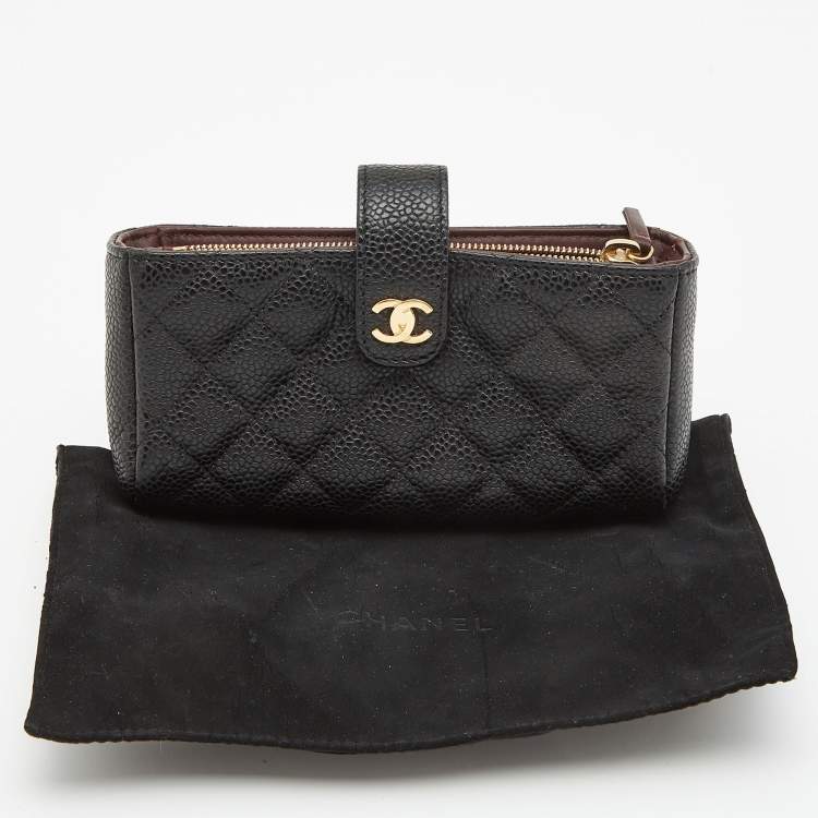 Pre Owned Chanel Black Quilted Caviar Leather CC O Phone Pouch