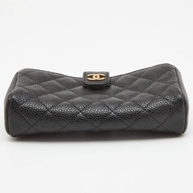 Pre Owned Chanel Black Quilted Caviar Leather CC O Phone Pouch