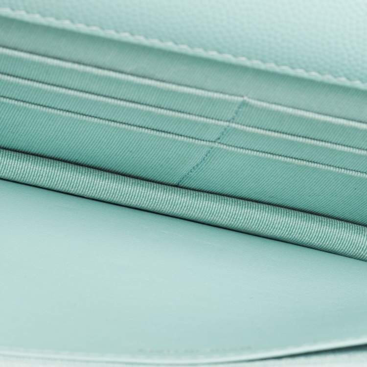 Pre Owned Chanel Celeste Quilted Caviar Leather CC Wallet on Chain 