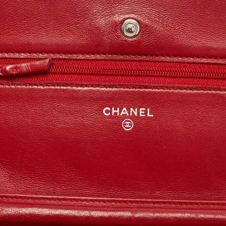 Pre Owned Chanel Red Quilted Leather Classic Wallet on Chain