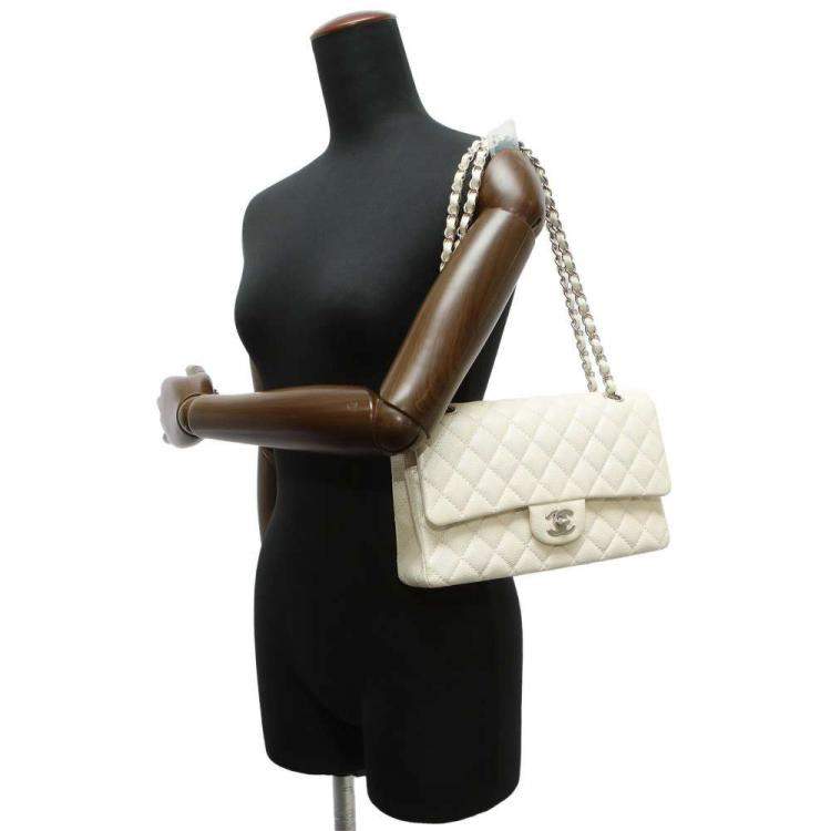 مملوكة مسبقًا Chanel White Leather Classic Medium Double Flap Shoulder Bag