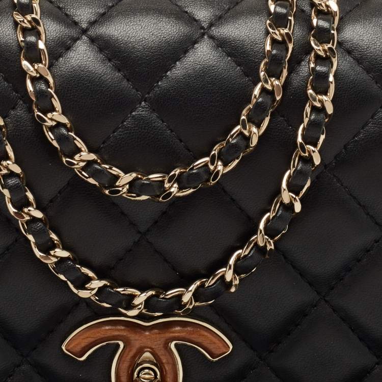Pre Owned Chanel Black Quilted Leather Knock On Wood Top Handle Bag