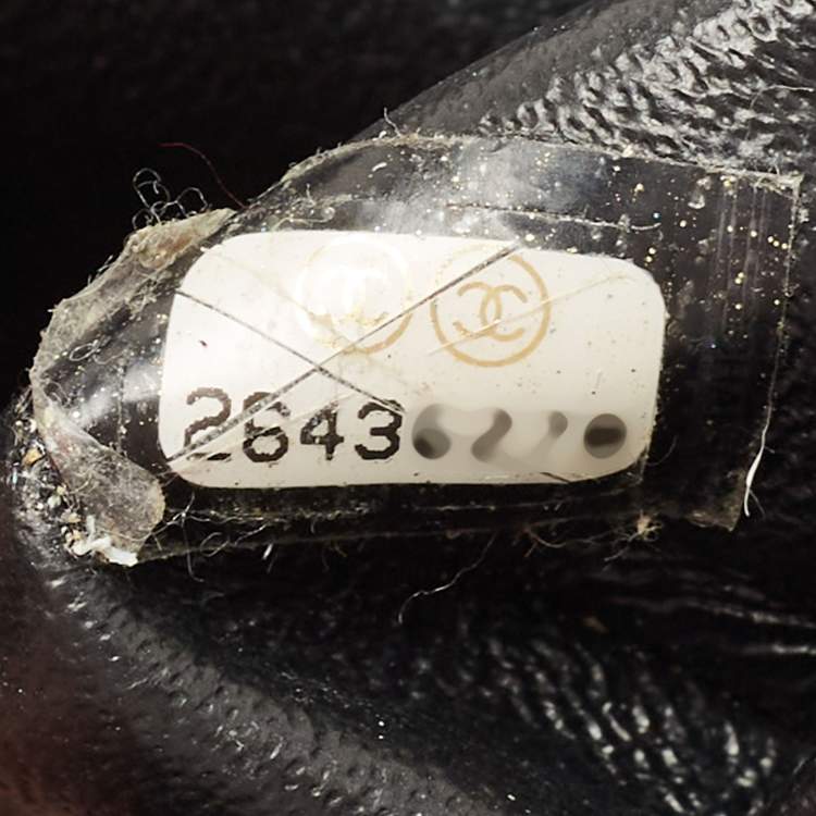 Pre Owned Chanel Black Quilted Leather Knock On Wood Top Handle Bag