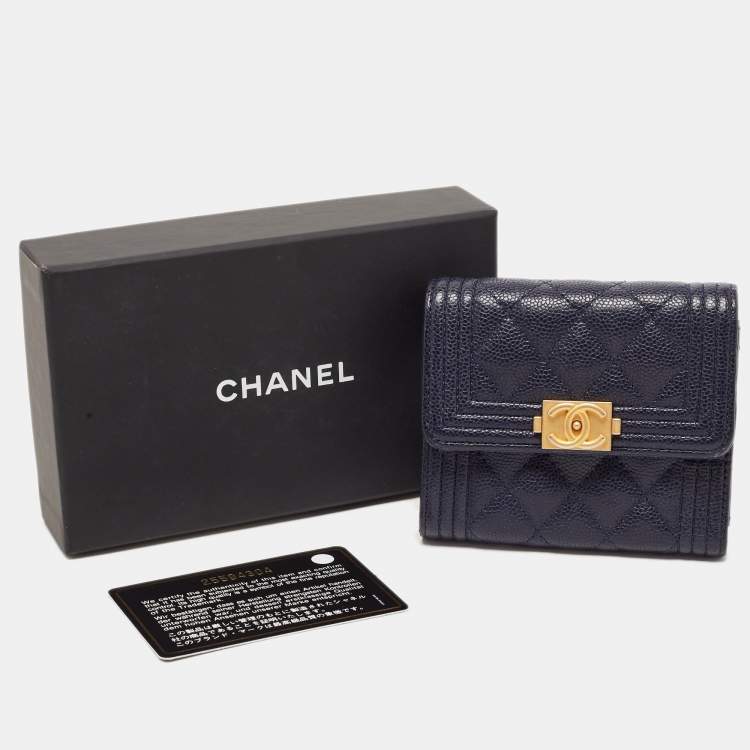 Pre Owned Chanel Blue Quilted Caviar Leather Small Boy Wallet