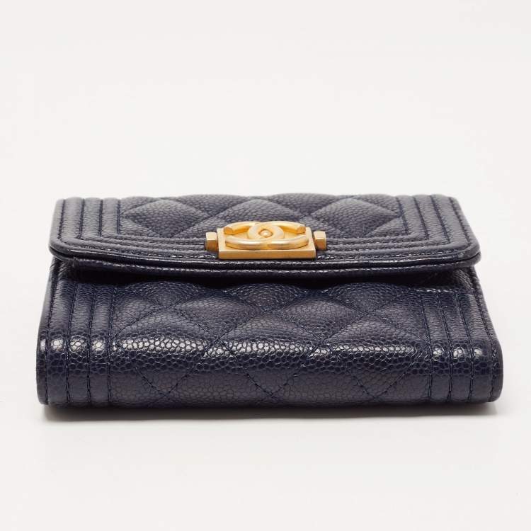 Pre Owned Chanel Blue Quilted Caviar Leather Small Boy Wallet
