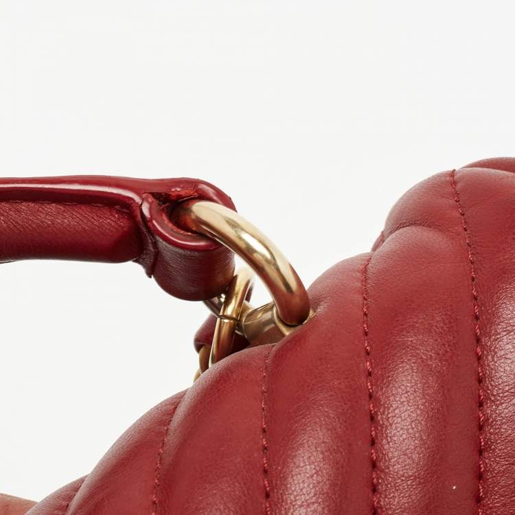 Pre Owned Chanel Red Chevron Leather CC Flap Top Handle Bag