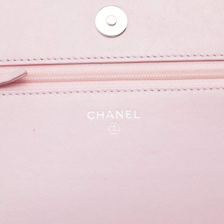 مملوكة مسبقًا Chanel Light Pink Leather Crystals Embellished Boy Wallet On Chain