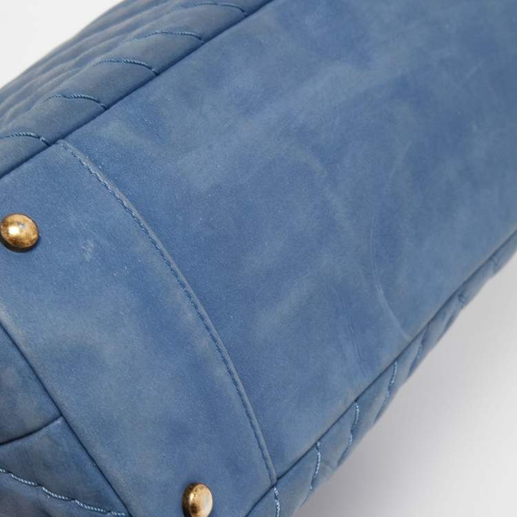 مملوكة مسبقًا Chanel Blue Chevron Iridescent Leather Large Surpique Tote