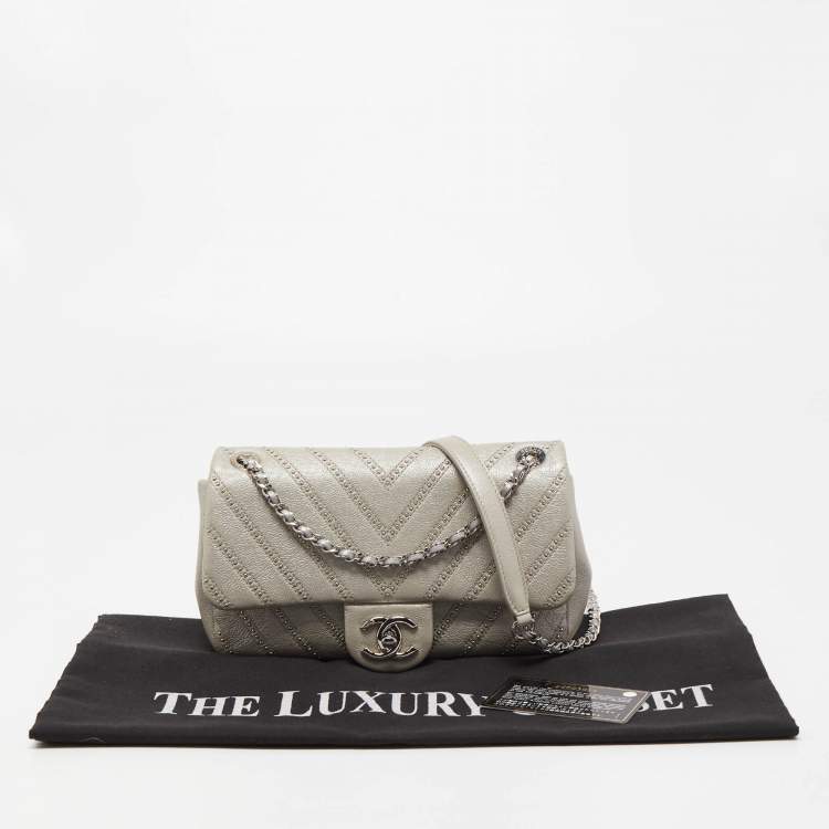 Pre Owned Chanel Metallic Grey Chevron Leather Studded Small Classic Flap Bag