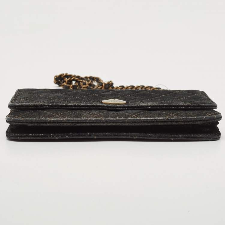 مملوكة مسبقًا Chanel Black Quilted Iridescent Leather Edimbourgh WOC Clutch Bag