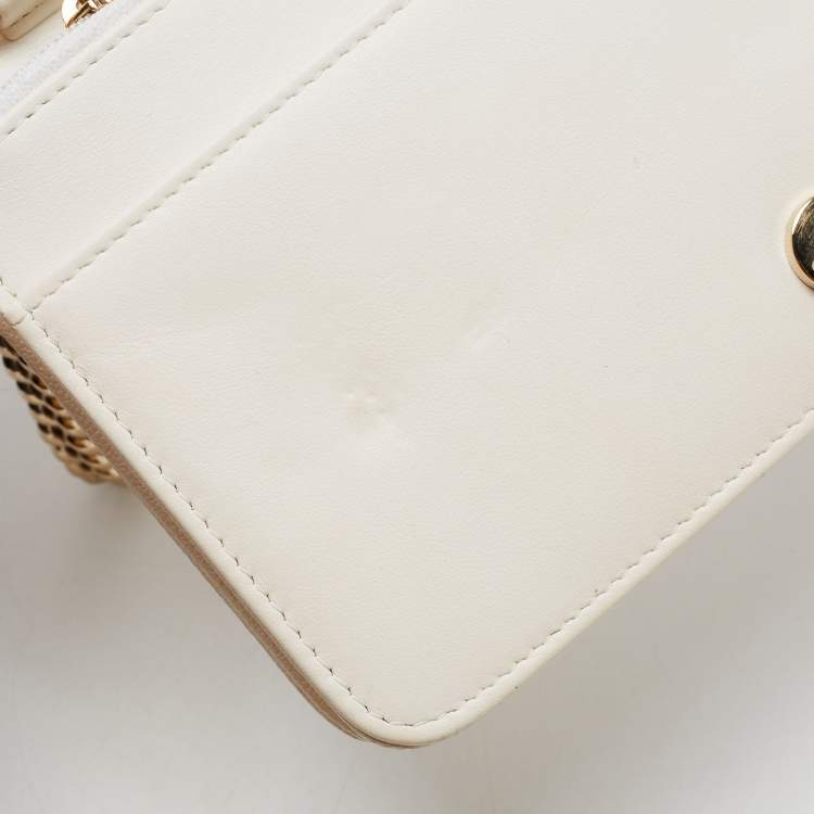 Pre Owned Chanel White Quilted Leather Boy WOC Bag