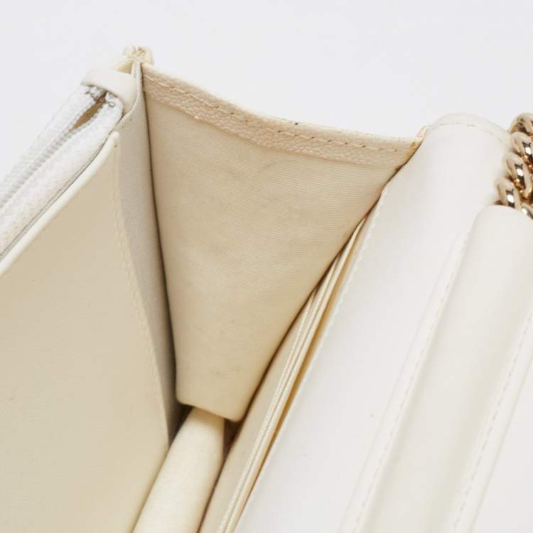 Pre Owned Chanel White Quilted Leather Boy WOC Bag