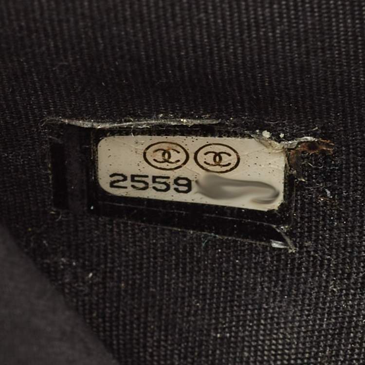 Pre Owned Chanel Black Quilted Leather Boy Zip Around Wallet On Chain