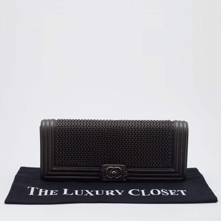 Pre Owned Chanel Metallic Grey Chainmail Leather Boy Clutch