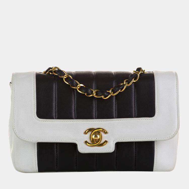 Chanel Womens Twist Strap Black Logo Front Vintage Shoulder Bag