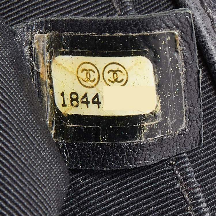 Pre Owned Chanel Navy Blue Quilted Wild Stitched Leather Medium Boy Bag