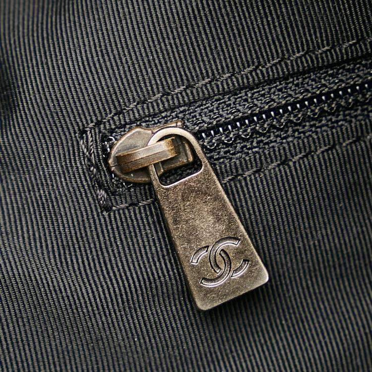 Pre Owned Chanel Black CC Wild Stitch Handbag