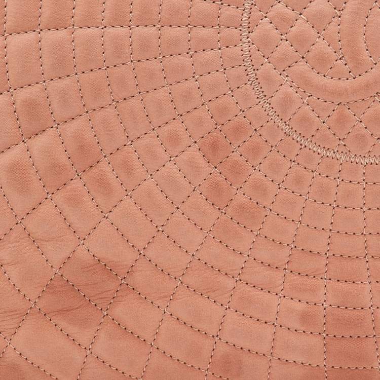 Pre Owned Chanel Light Pink Quilted Iridescent Leather Large Sea Hit Tote