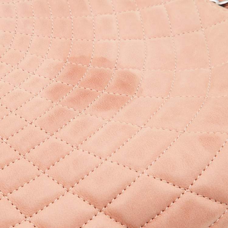 Pre Owned Chanel Light Pink Quilted Iridescent Leather Large Sea Hit Tote